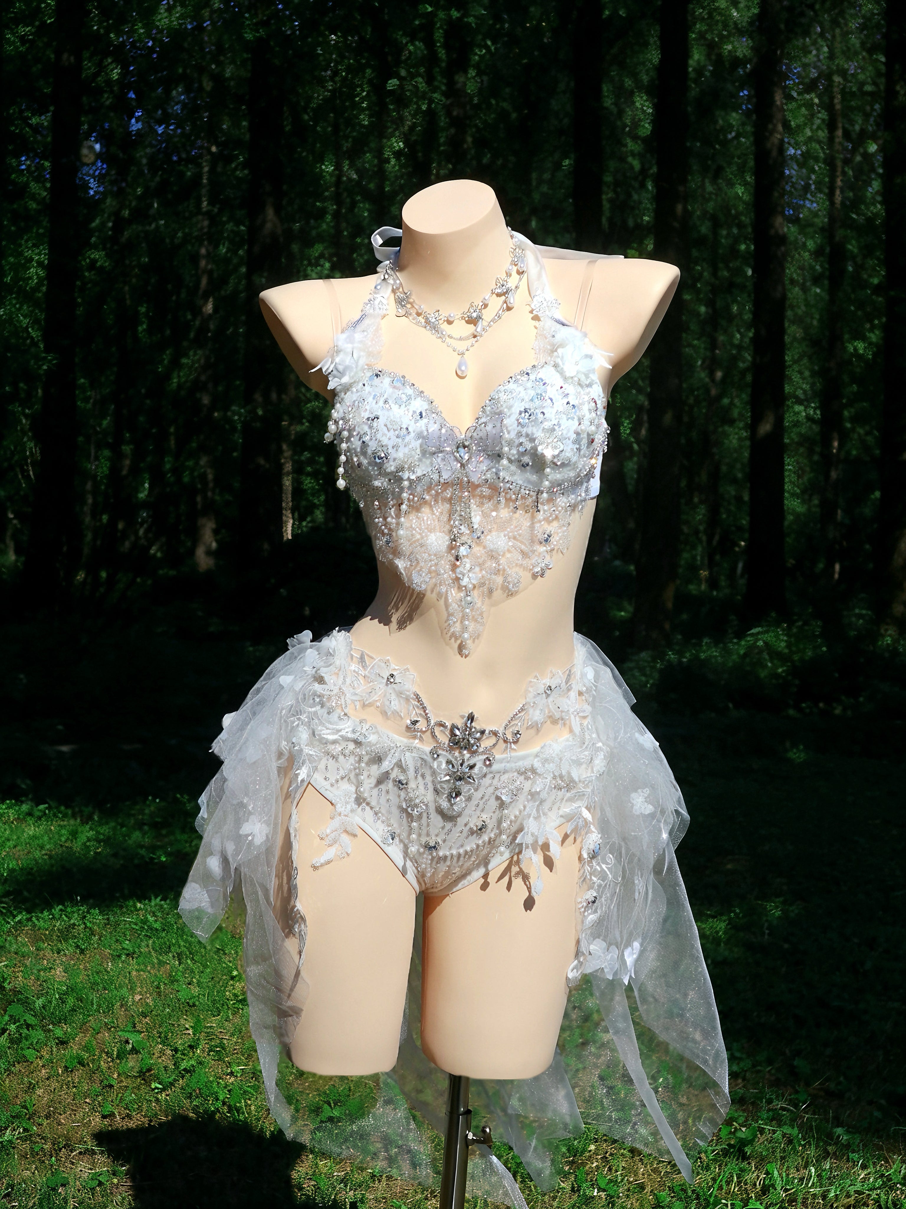 AVRY-Lumina festival RAVE set with lace appliqué and fairycore styling